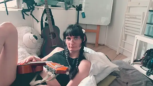 CeriseLapine webcam