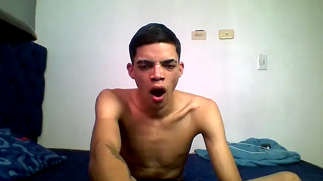 Latinos_2001 webcam