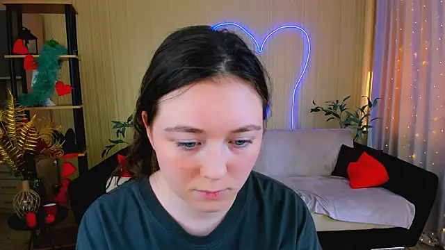 AlluringLookk webcam