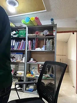 adrianrinaldi's live room
