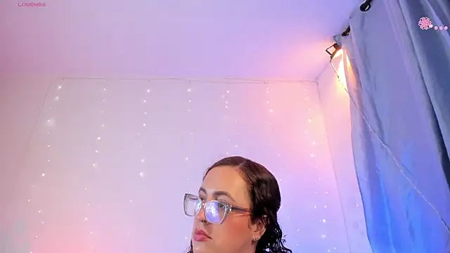 stacy_millerr1 - Stacy_millerr1's free webcam - UK Sex Cams