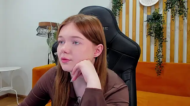 ElinaVale webcam
