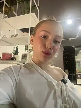 Emi_Sterling webcam