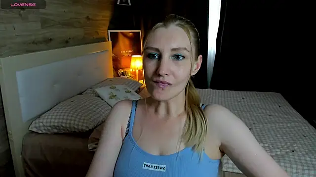 ReginaAmour webcam
