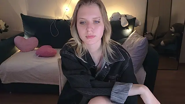 Viki_Charm webcam