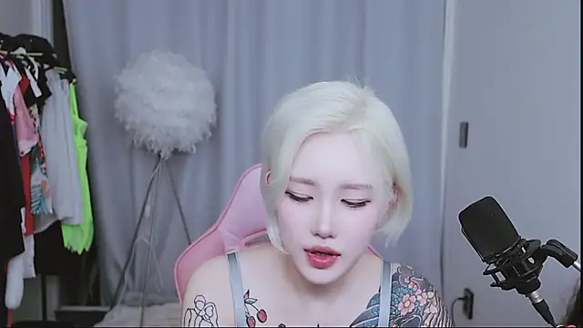 MISA_02's live cam