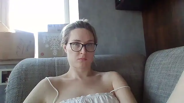 jugira (F young) - Buying an apartment (down payment)