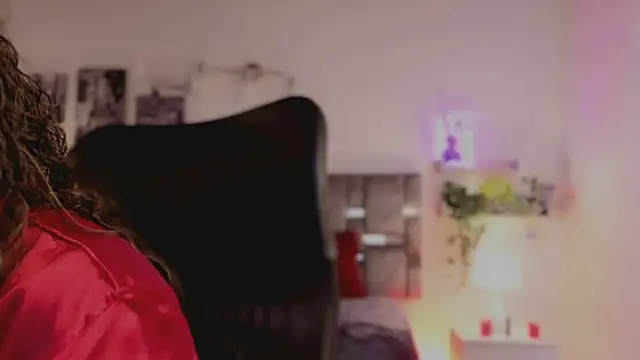 emilyrouxe webcam