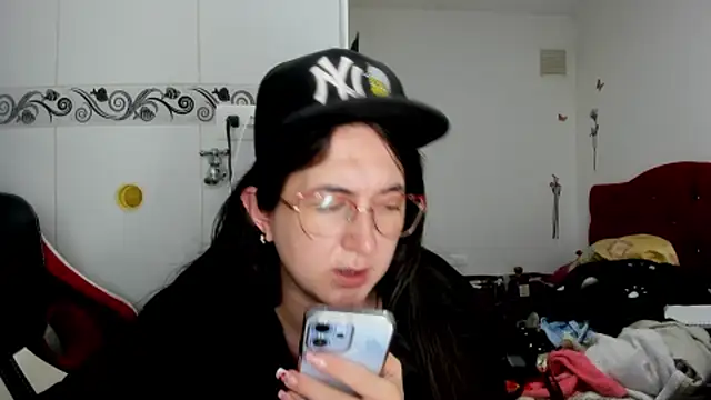 Sweet-Suck69 webcam
