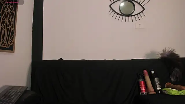 EmilyGomezLS webcam