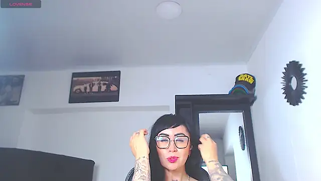 Vicky_hotmilf webcam