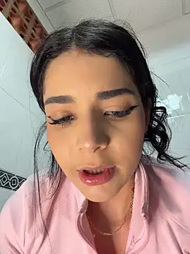 ArieliciousXXX webcam