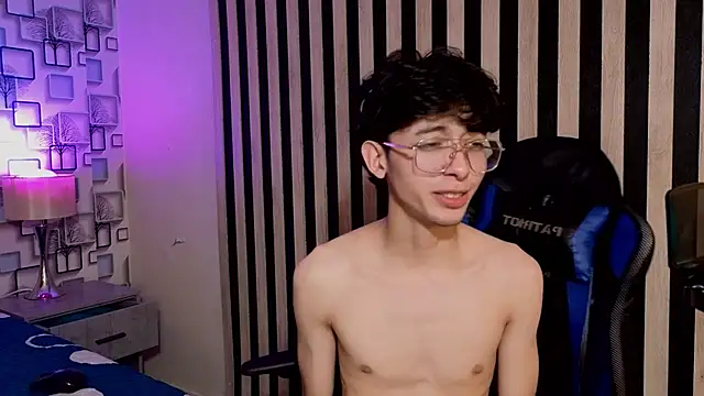 Twink_Sebas7 webcam