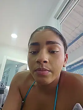 Milu_Luthor webcam