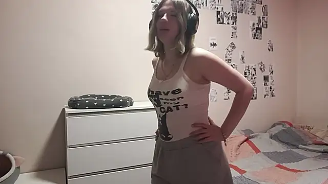 ViolettaCatechini webcam