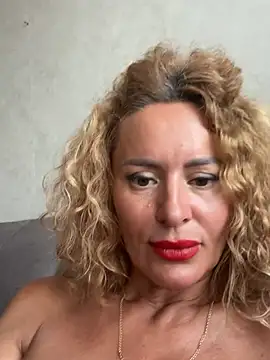 Tania201243 webcam