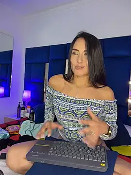 velvetlunaa_ webcam