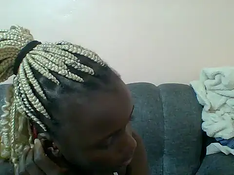 Beauty-Glam live cam on StripChat