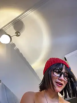 Ivi_Aiko webcam