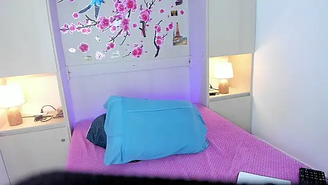 TaylorBloom webcam