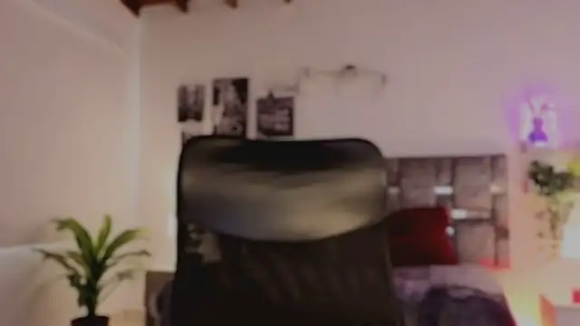 emilyrouxe webcam
