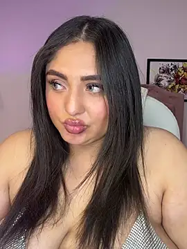 Selenee23 live cam on StripChat