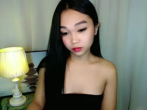 TsCyra_foxxx live cam on StripChat