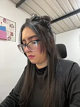 Kloenovoa- live cam on StripChat