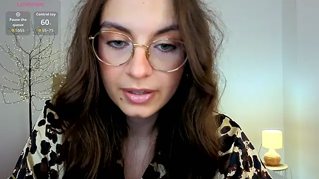 Real_cutie1 webcam