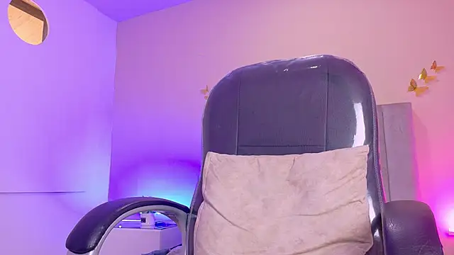 Nascary_Fox webcam