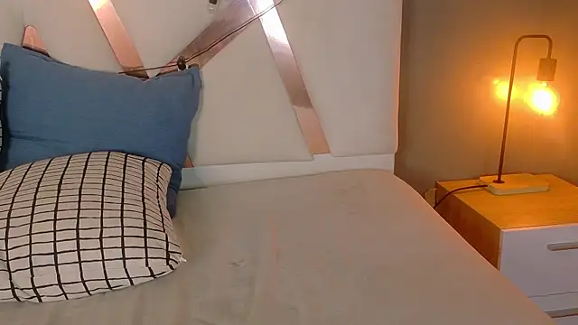 MyApril__ webcam