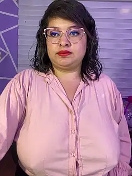 MiiaaJoness webcam