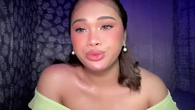 Exotic_alyssa69 webcam