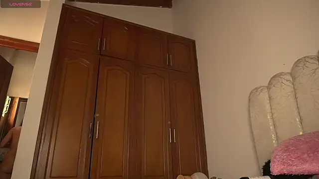 pocahotass_11 webcam