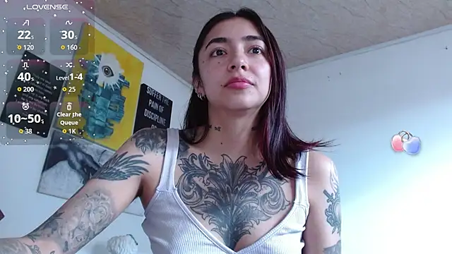 ZoeBakers_ webcam