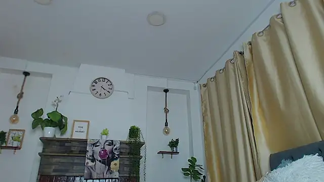 emma_hassani - Emma_hassani's free webcam - UK Sex Cams