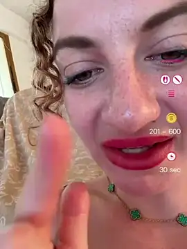 CurlyChloe webcam