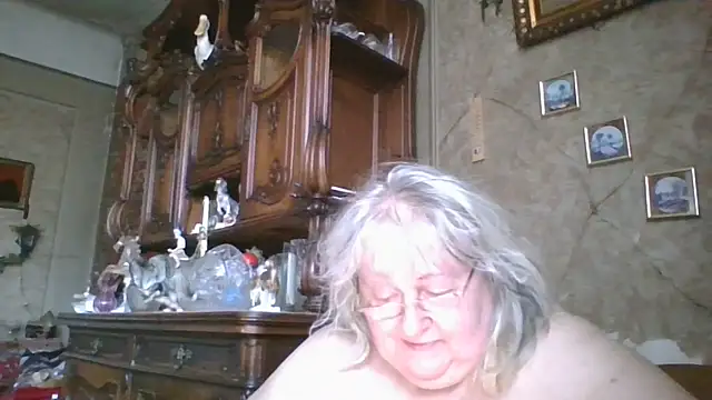 Lala-Love56 webcam