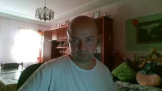 Luceriusbigass webcam