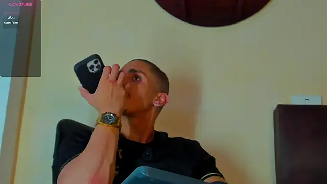 MikeRoss7777 webcam
