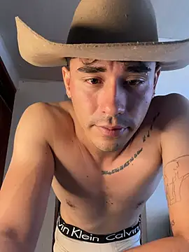 Adam_Grey webcam