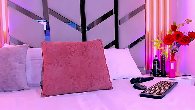 Victoria-Luxx webcam