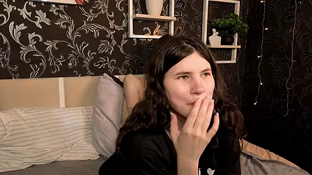 NoriMoore webcam