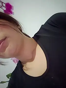 madison_saenzz webcam
