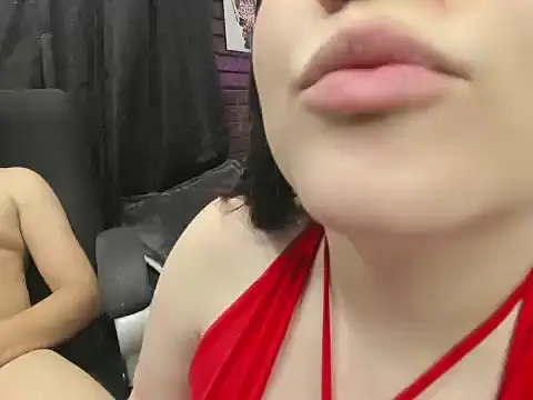 HotIssa_andCris webcam