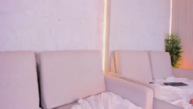 Ali_Hamilton webcam