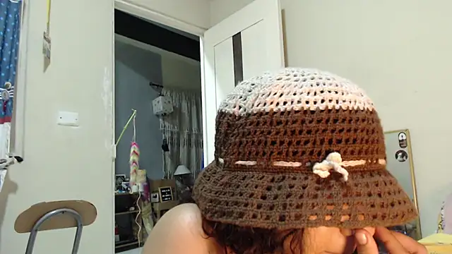 AlinaWoolf_ webcam