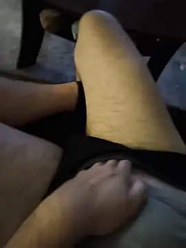 Dzeydee live cam on StripChat