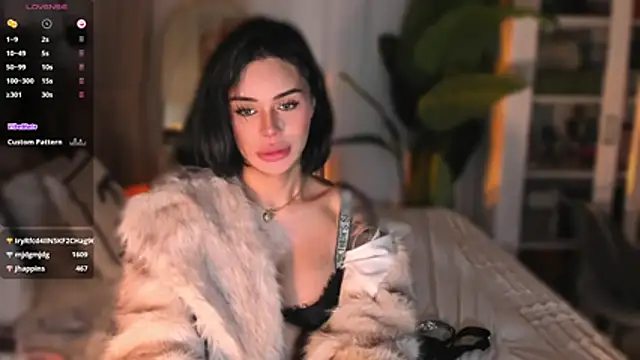 ParisianDoll webcam