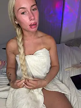 SexySaraxxoo webcam